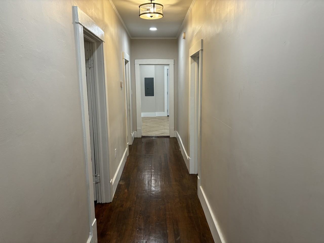 402 W Mobile St #NA - Photo 7 of 8