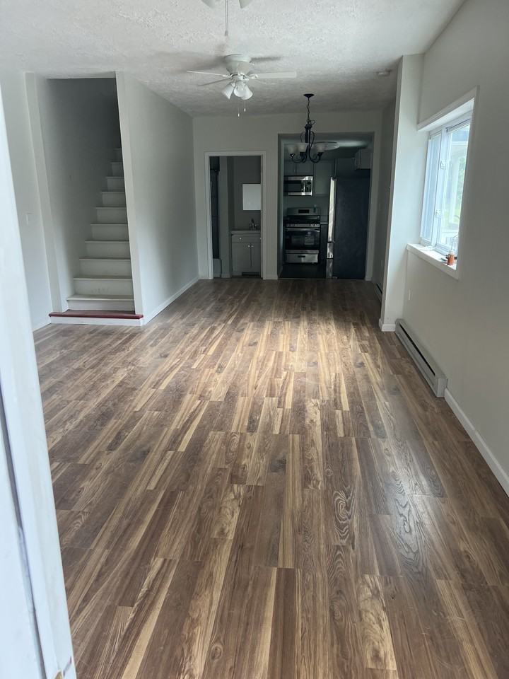117 117 119 N Main St #4 - Photo 4 of 5