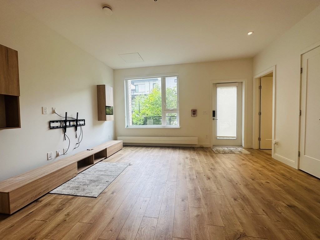 525 2nd Street East #124 - Photo 3 of 28