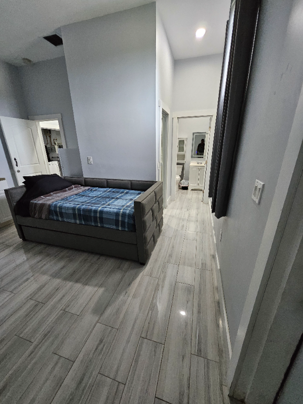 5433 Swstreet #A - Photo 7 of 14