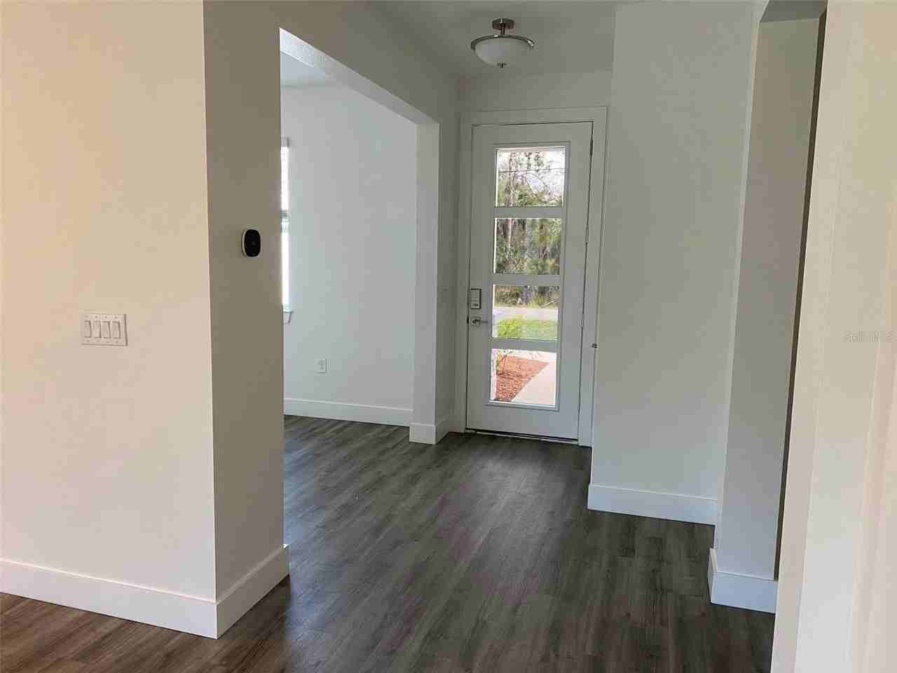 7329 Helliwell Street - Photo 3 of 14