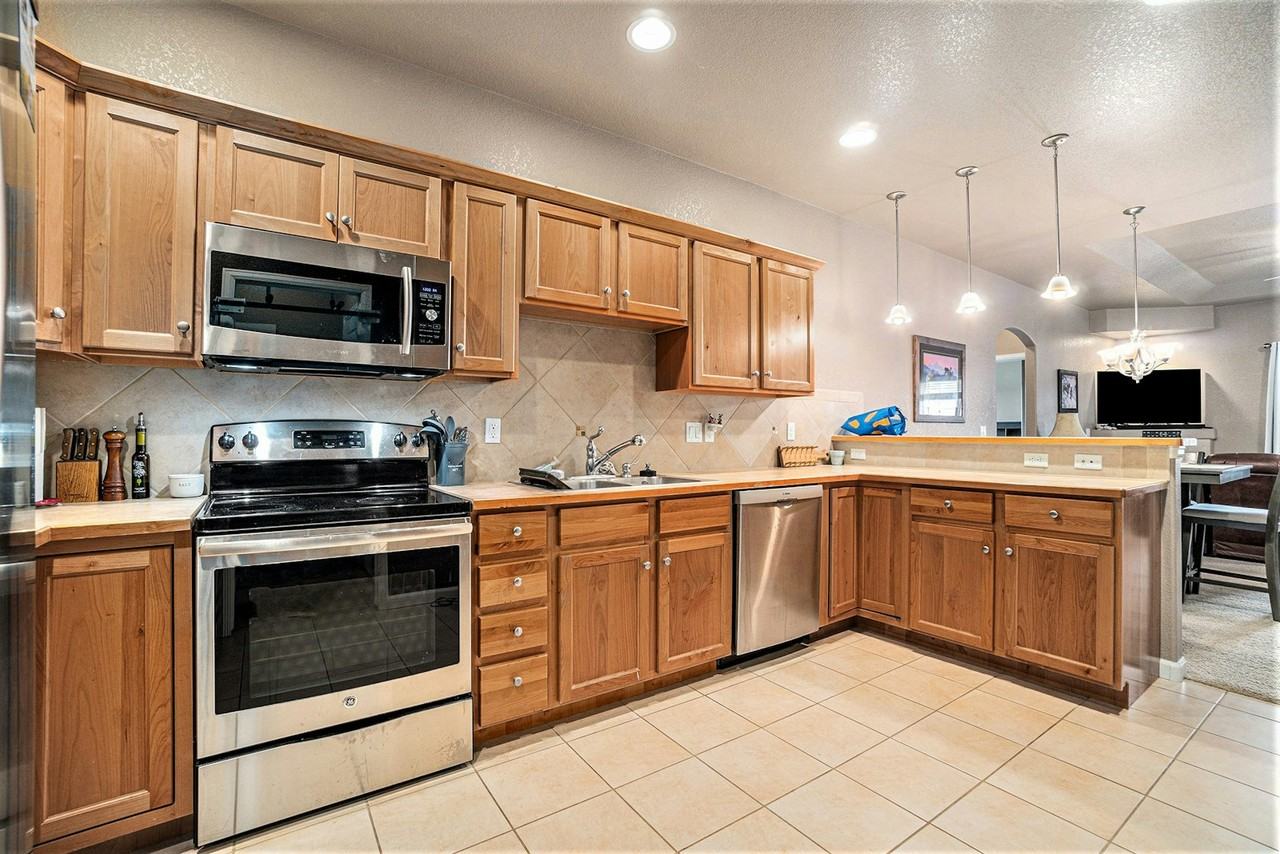 2177 Cape Hatteras Drive - Photo 6 of 11