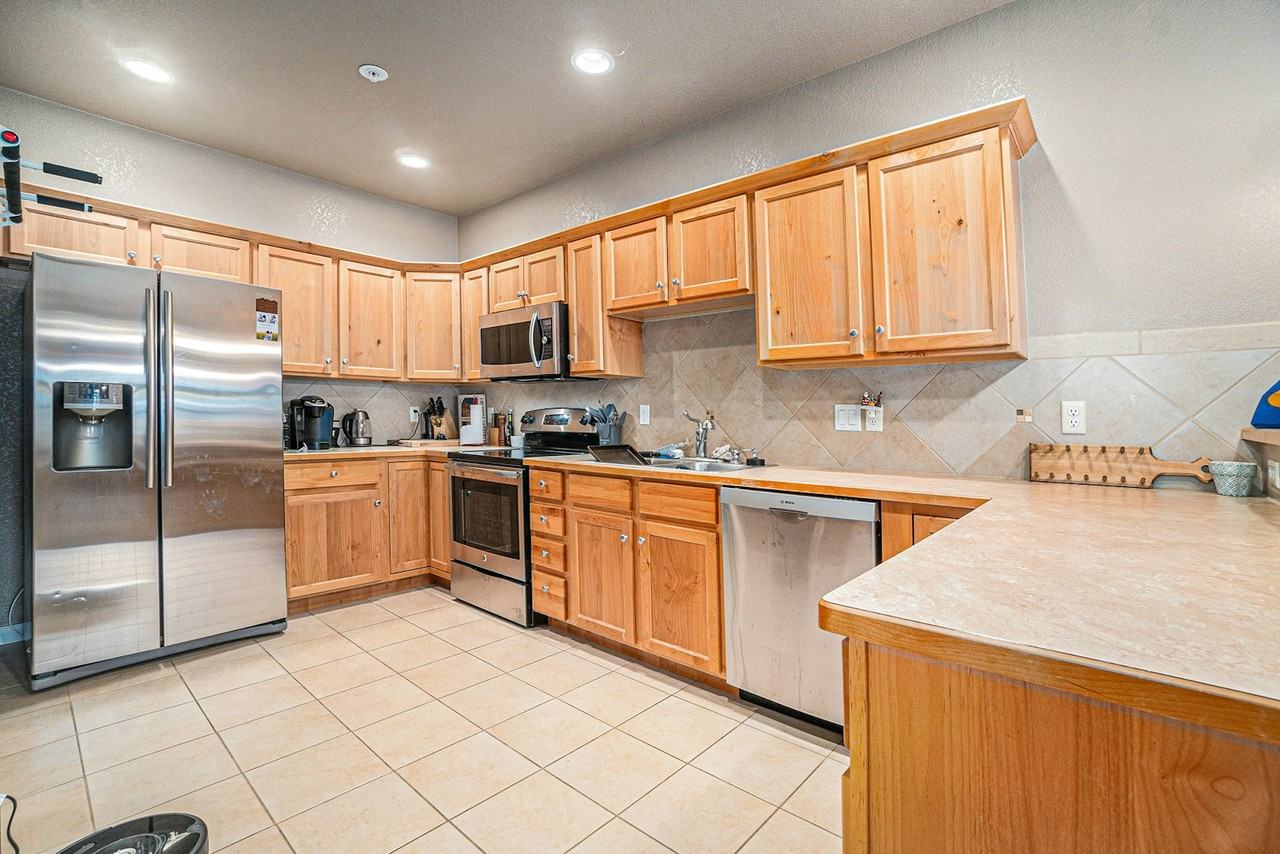 2177 Cape Hatteras Drive - Photo 7 of 11