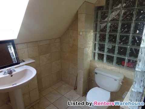 1327 Prior Ave S - Photo 2 of 14