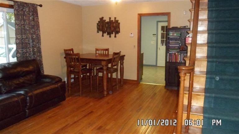 208 Fort St - Photo 3 of 14