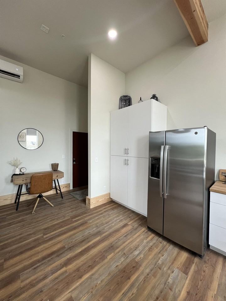 501 North Main StreetUnit 512 #512 - Photo 6 of 19