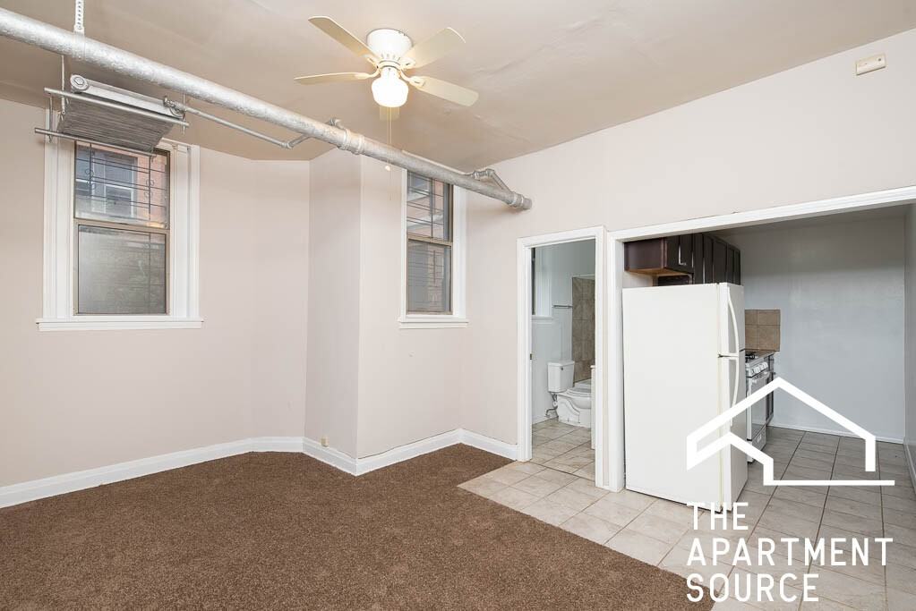 1371 W Estes Ave #2D - Photo 4 of 14