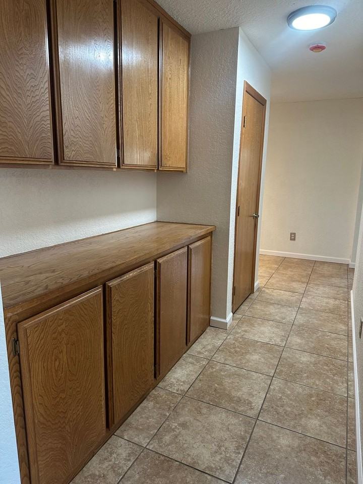 13101 Riverview Dr - Photo 2 of 41