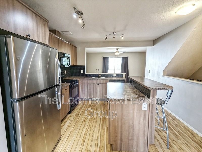 3751 12 St Nw #15 - Photo 3 of 14