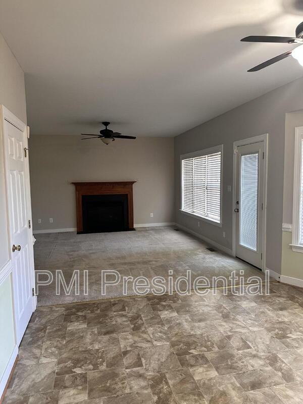 1213 Hawkins Wood Cir - Photo 4 of 17