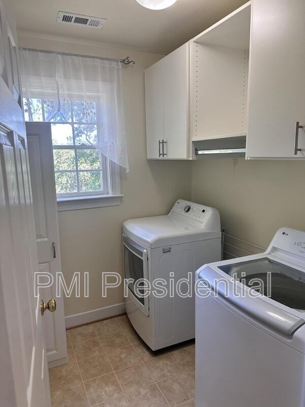 1213 Hawkins Wood Cir - Photo 6 of 17