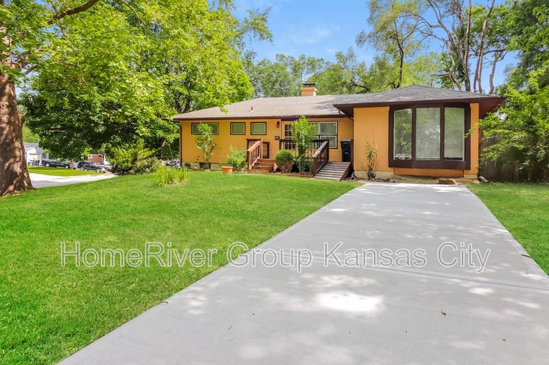 10700 Newton Ave - Photo 2 of 25
