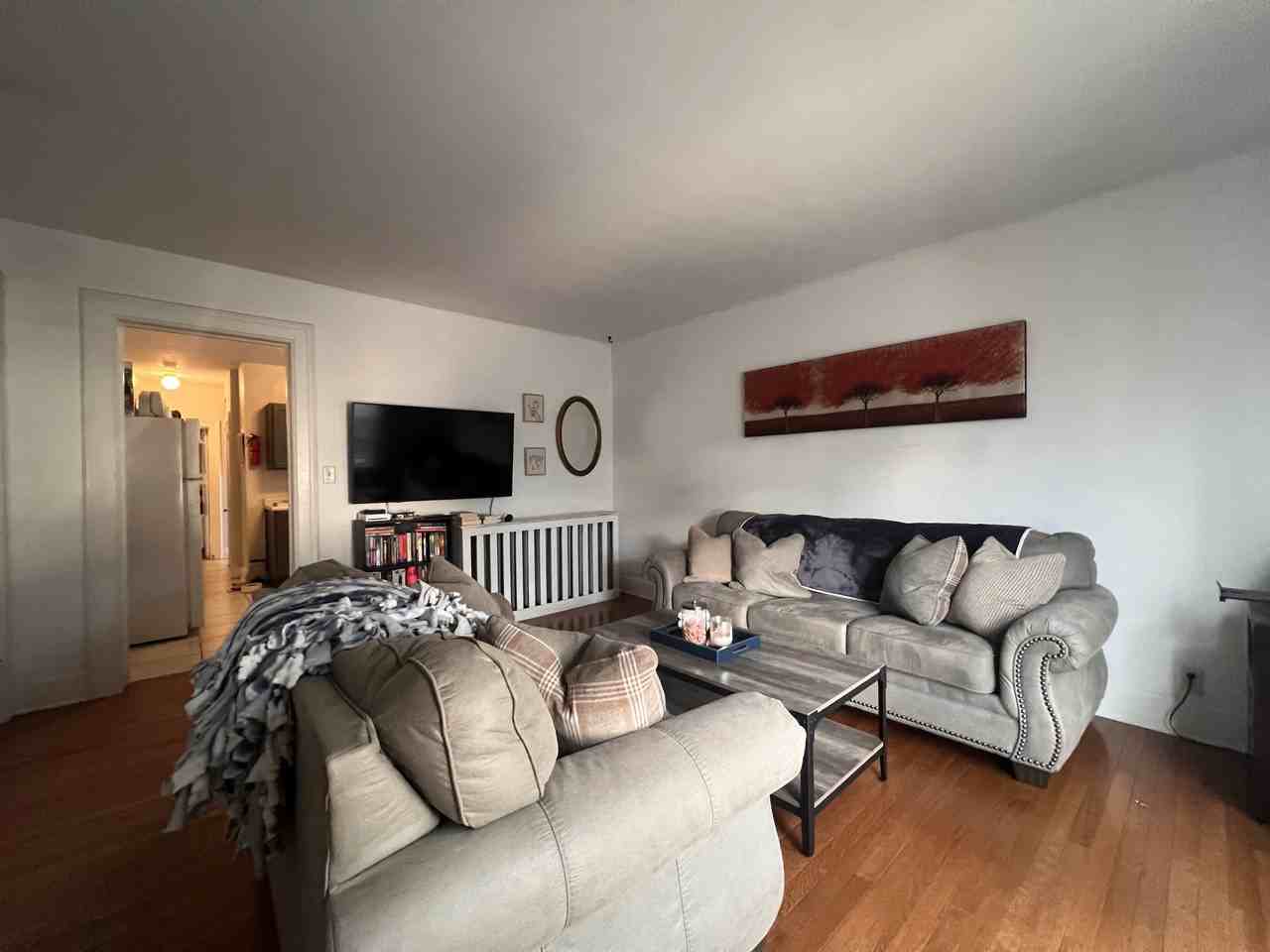 1529 N Van Buren St #B - Photo 5 of 7