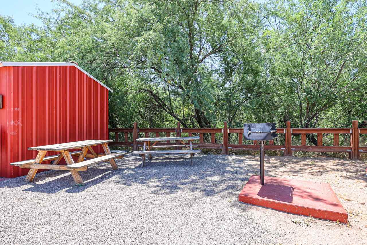 123 W Quarelli St - Photo 7 of 8