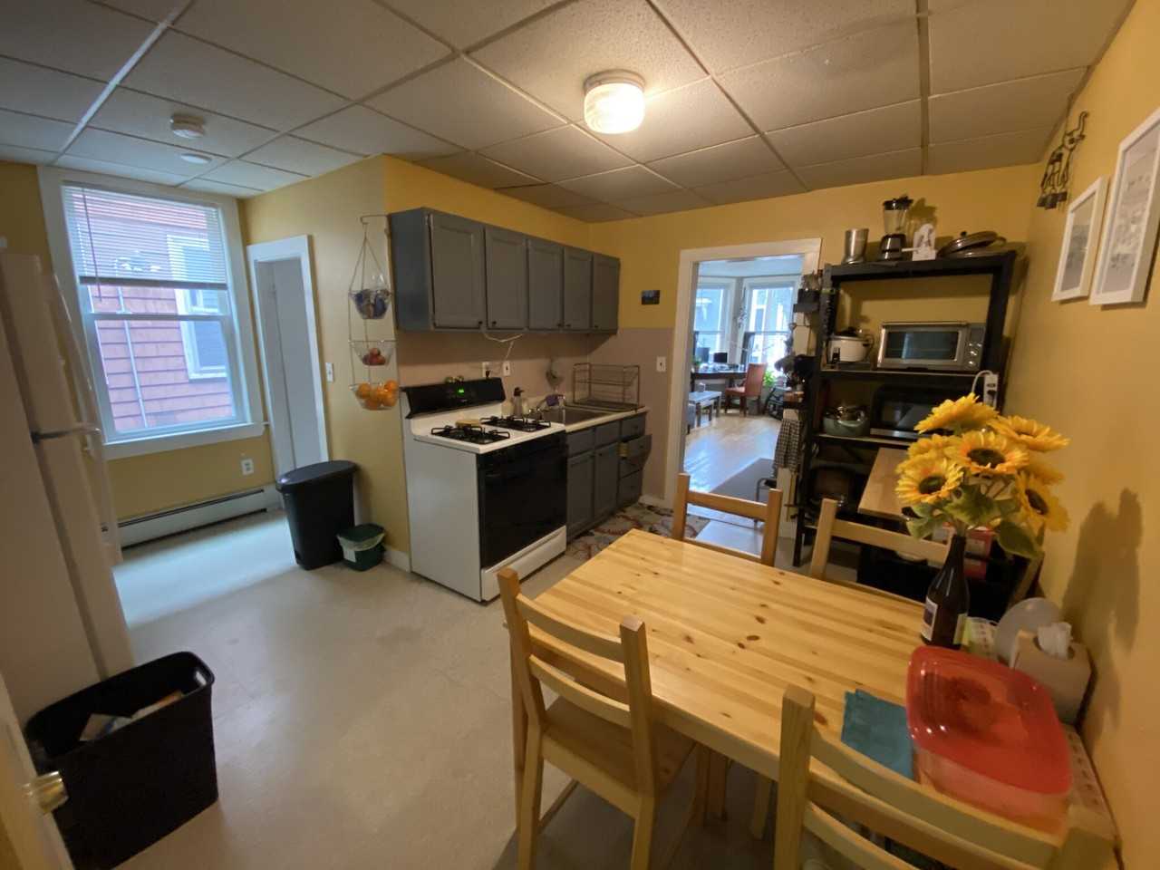 Windsor St #1 - Photo 4 of 11