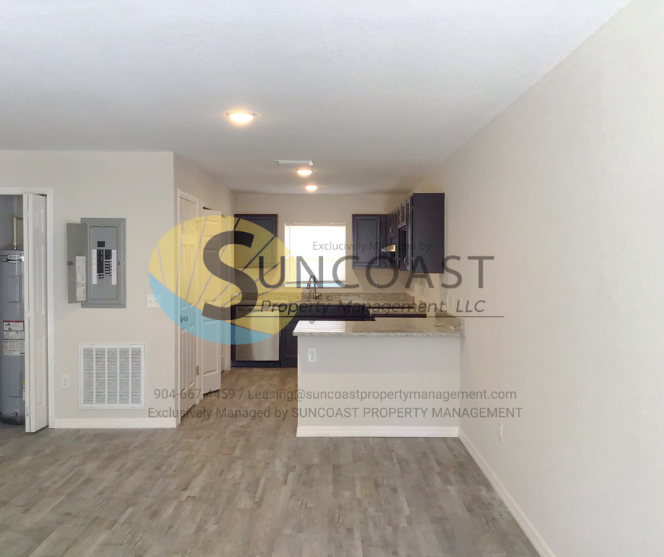 9315 N Travis Dr - Photo 3 of 8