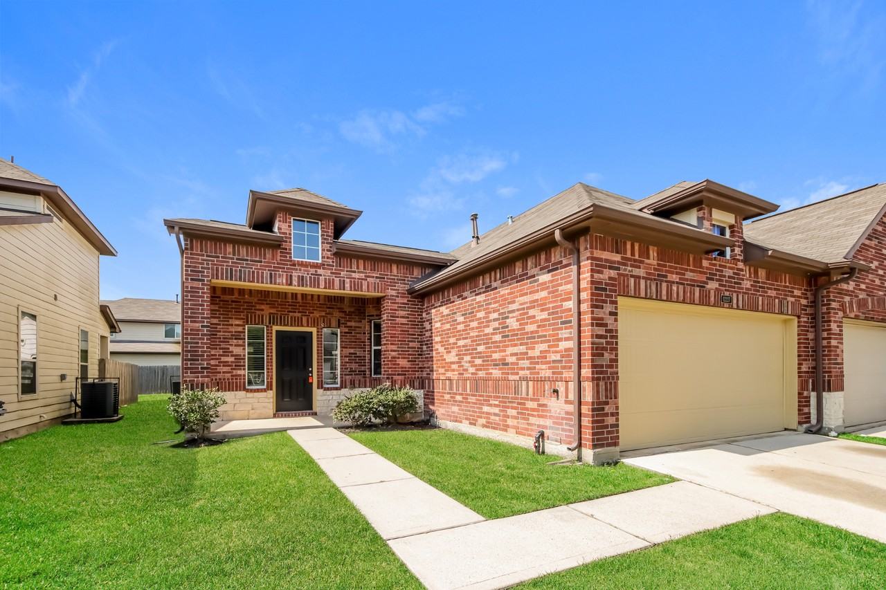 12227 Ghita Ln - Photo 2 of 16