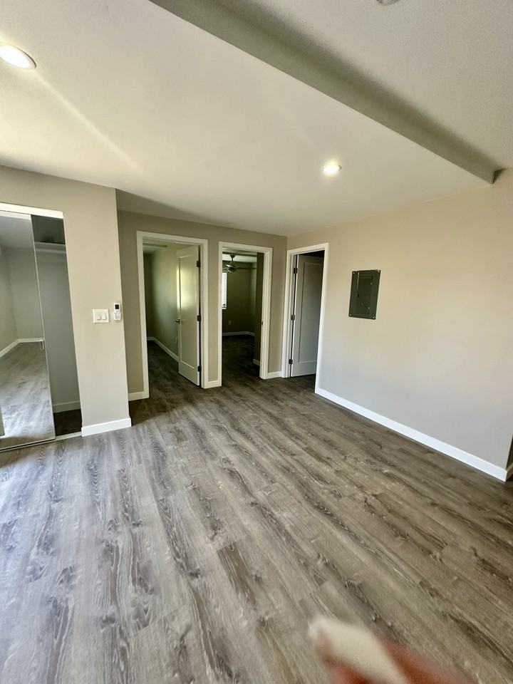 4816 54th Street - Photo 6 of 10