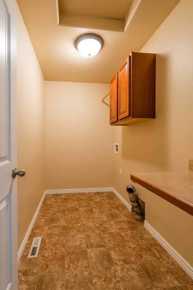 947 N College Rd W - Photo 5 of 16