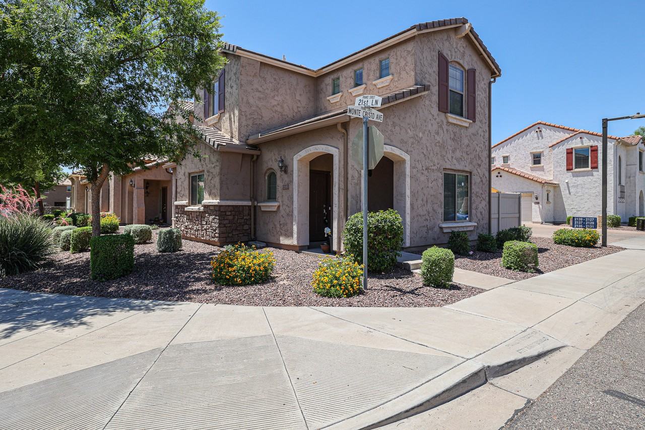 2127 W Monte Cristo Ave - Photo 4 of 34