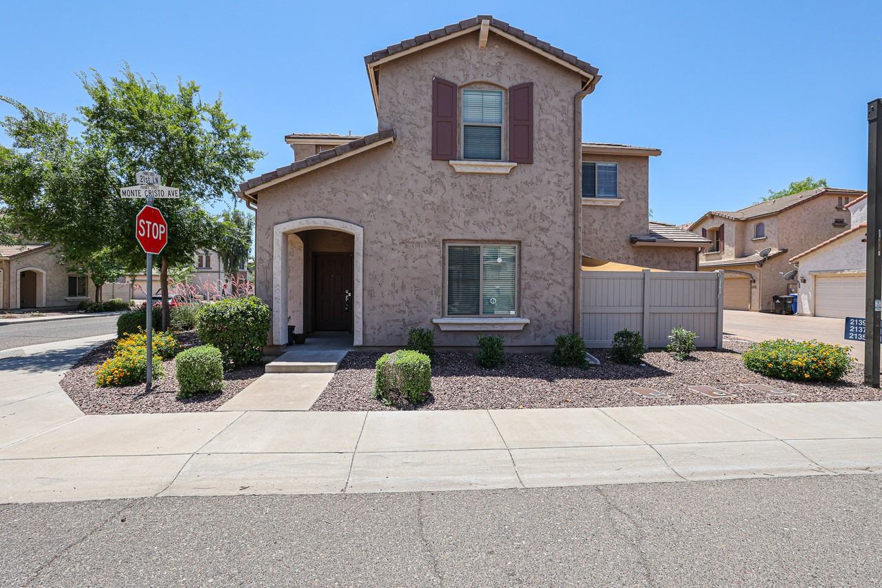 2127 W Monte Cristo Ave - Photo 5 of 34