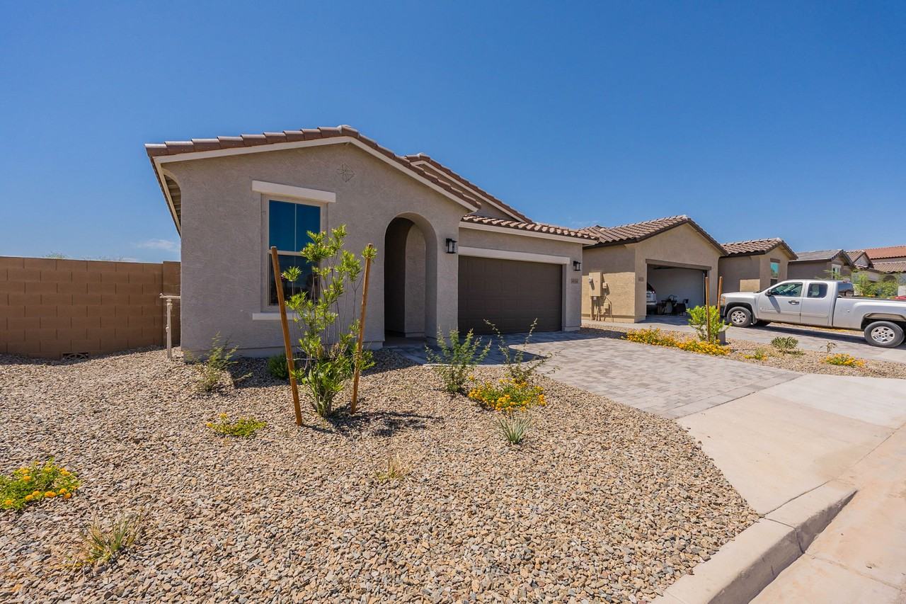 48364 N Basilio St - Photo 3 of 43