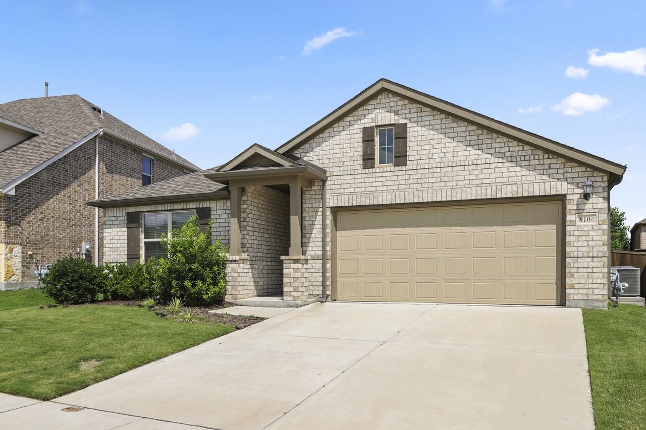 8104 Pistache Ave - Photo 2 of 27