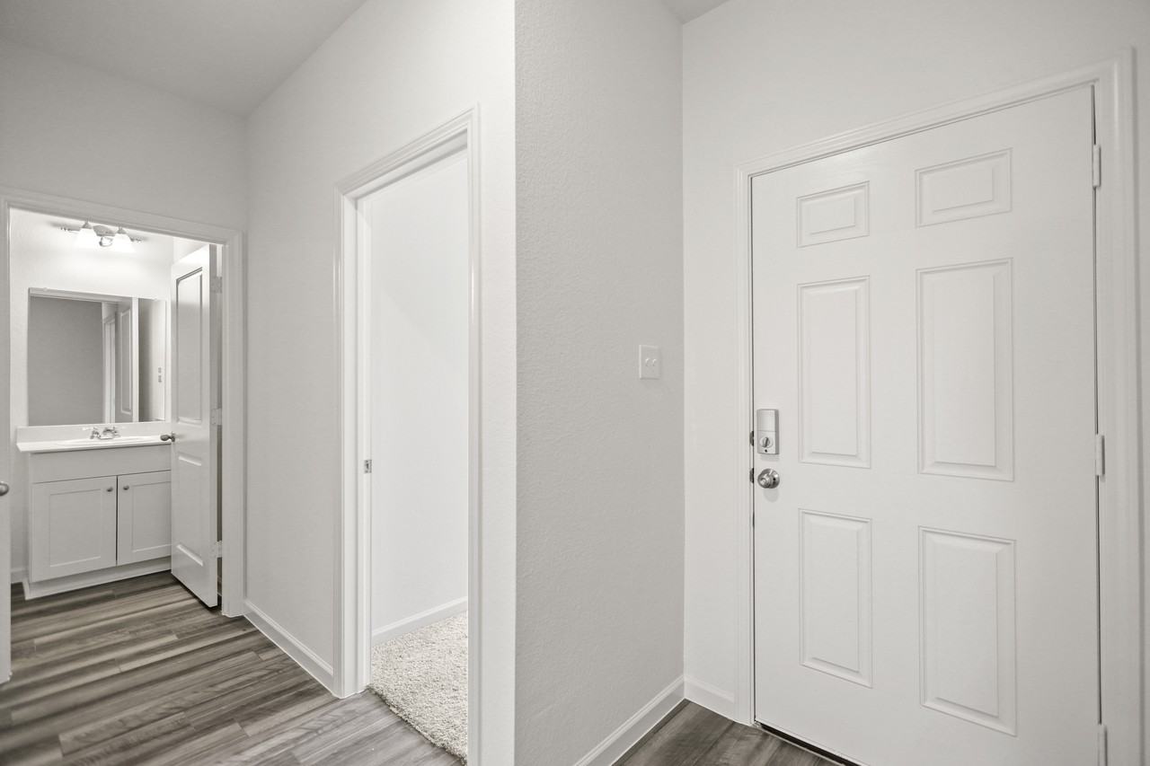 8308 Kimlewick Dr - Photo 3 of 26