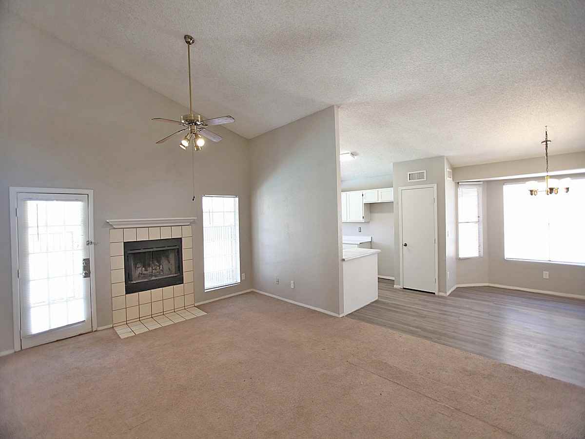 7509 W San Juan Ave - Photo 3 of 20