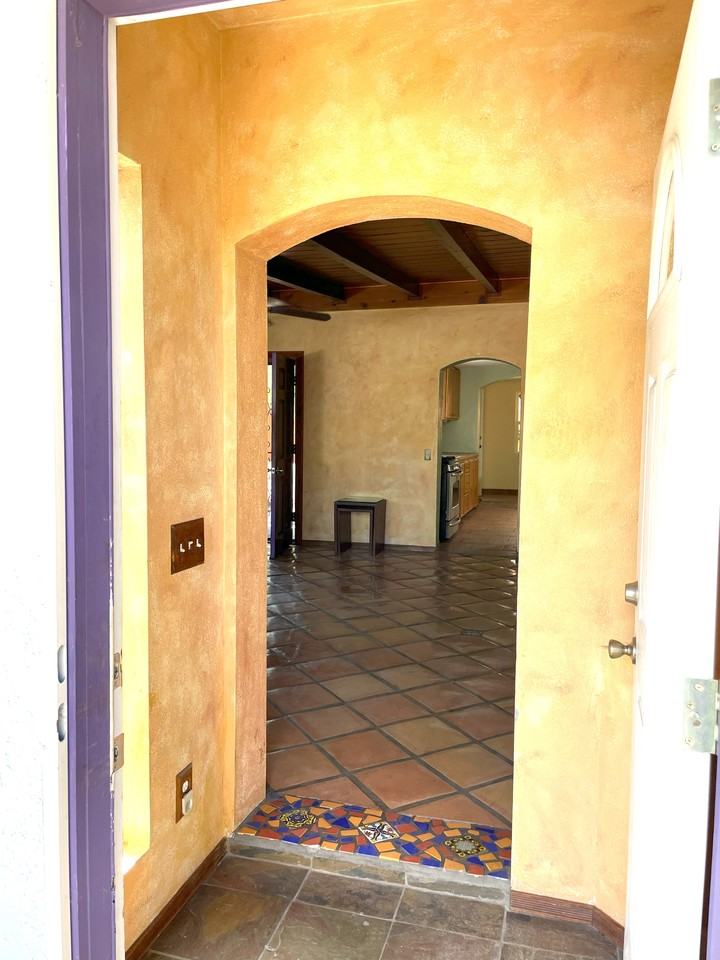 3150 E Glenn St - Photo 3 of 32