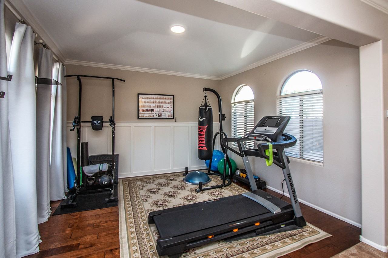 2820 E Questa Dr - Photo 3 of 25