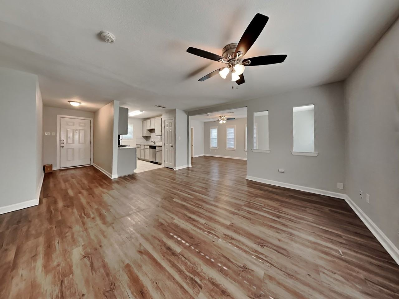 1724 Spring Lake Dr - Photo 3 of 20