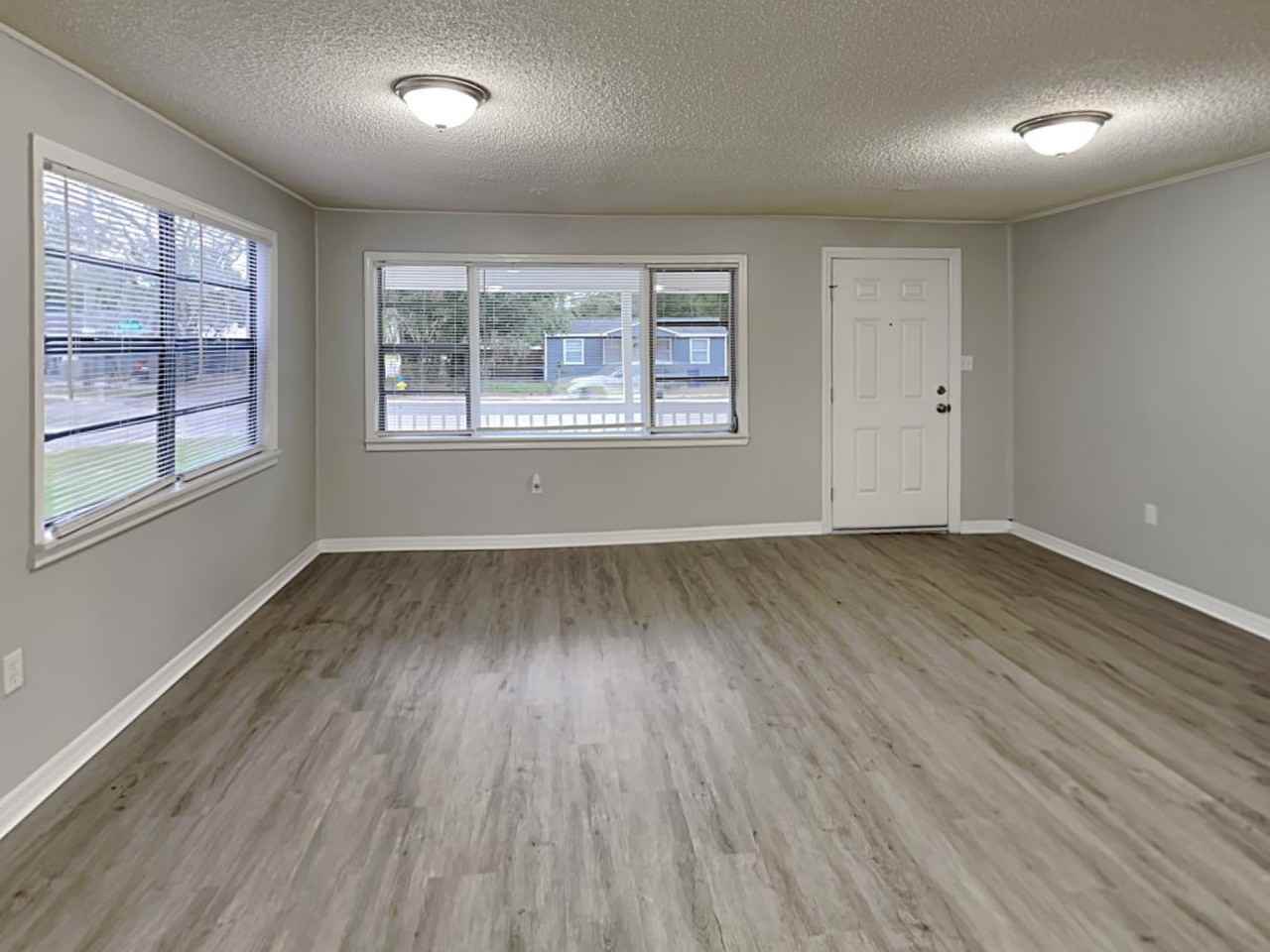 1218 E Bougainvillea Ave - Photo 2 of 19