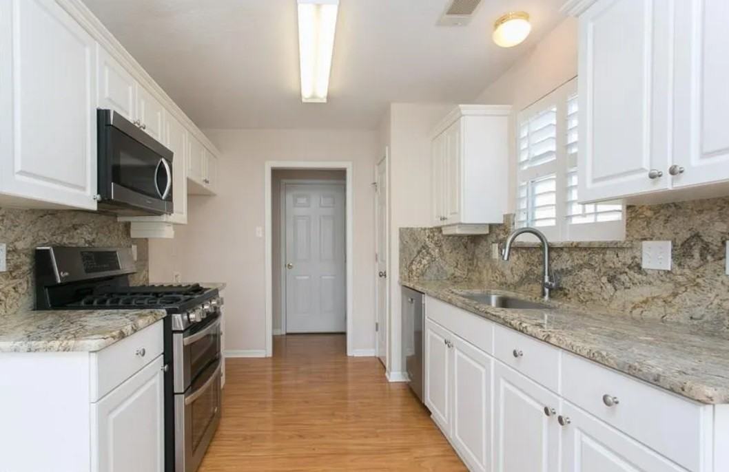 13011 Misty Glen Dr #NA - Photo 5 of 37
