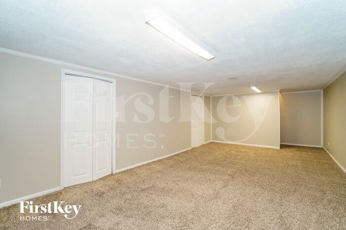 7703 Strathmoore Rd - Photo 3 of 16