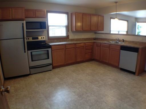 2310 E 6th St - Photo 2 of 9