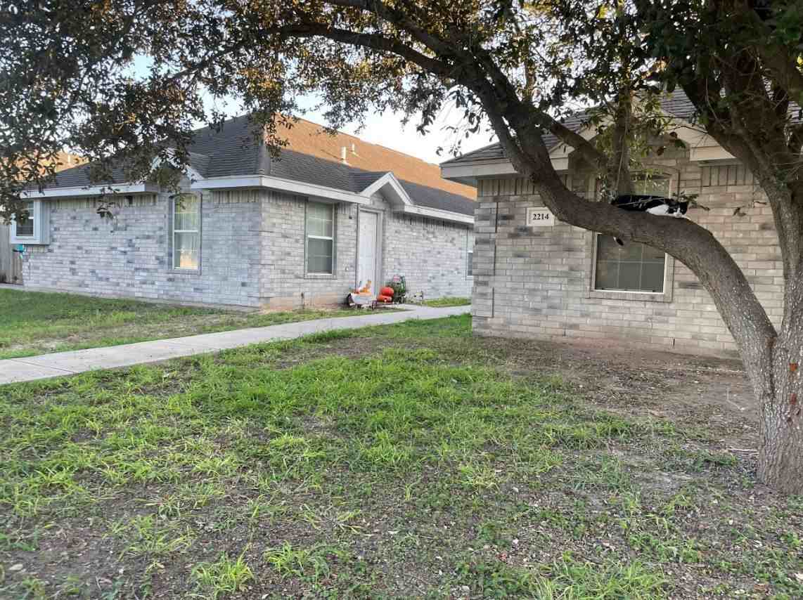 2214 West Candlelight Lane - Photo 2 of 16