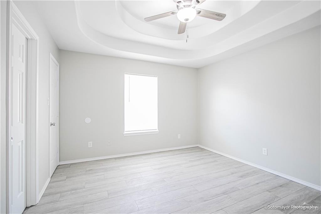 2214 West Candlelight Lane - Photo 7 of 16