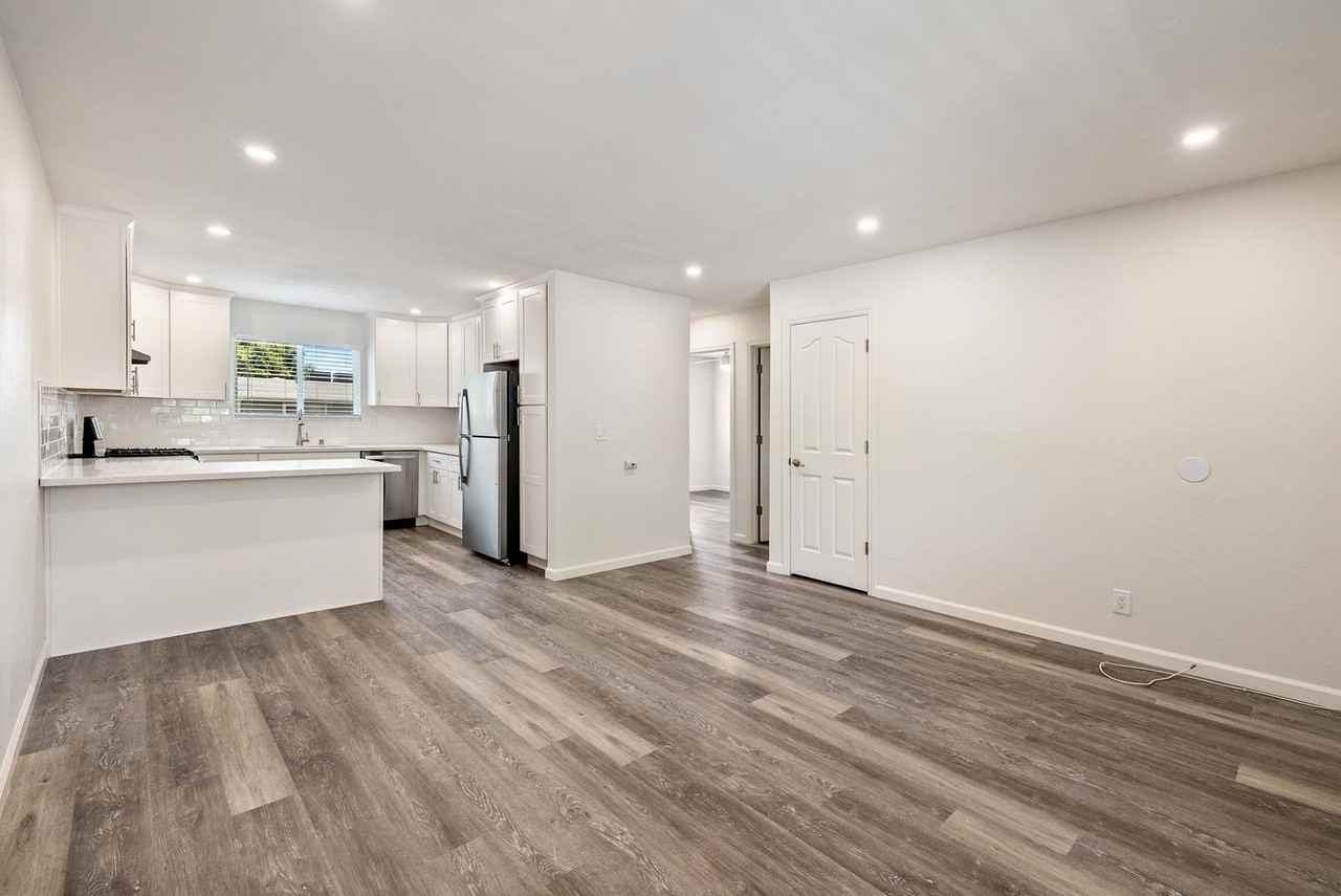 839 17th Street - Photo 2 of 19