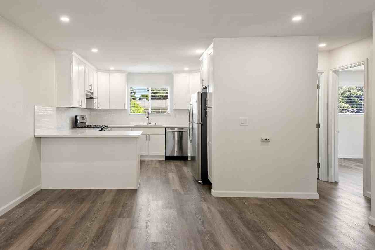 839 17th Street - Photo 4 of 19