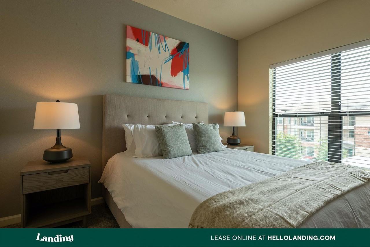 715 W Slaughter Ln - Photo 4 of 50