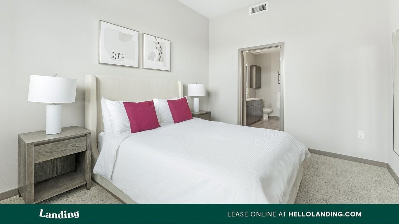 3150 W Twain Avenue - Photo 5 of 50