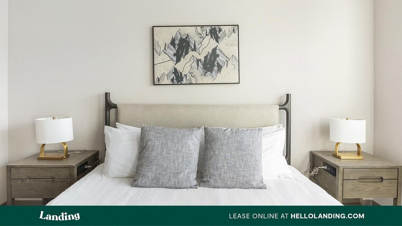 3150 W Twain Avenue - Photo 5 of 50