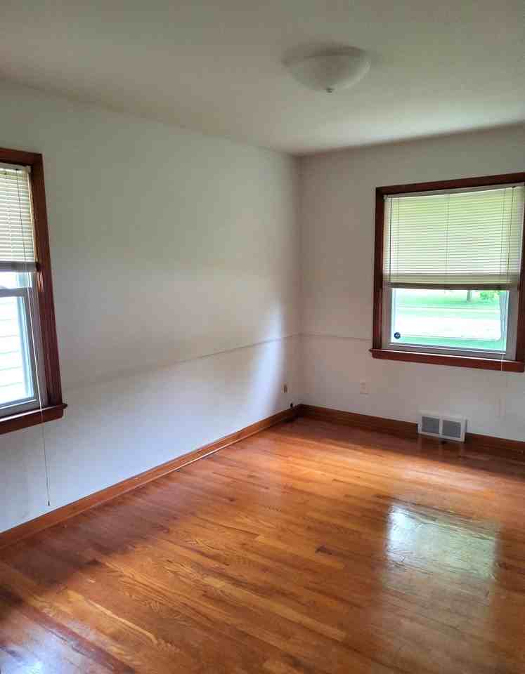 6228 Archwood Rd - Photo 2 of 20