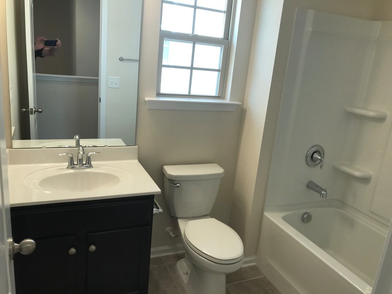 1037 Bannister Rd - Photo 5 of 30