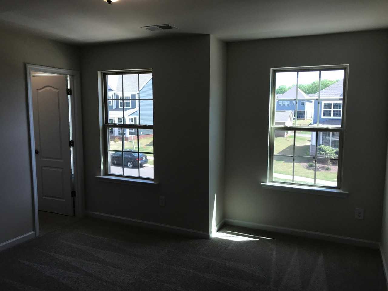 1037 Bannister Rd - Photo 6 of 30