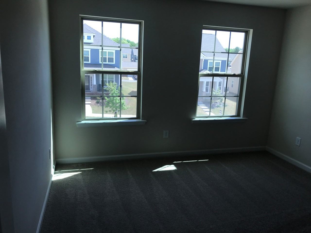 1037 Bannister Rd - Photo 7 of 30