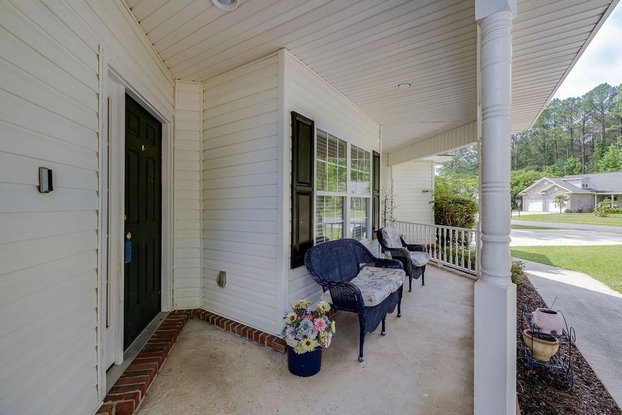 203 Haydon Ct - Photo 3 of 35