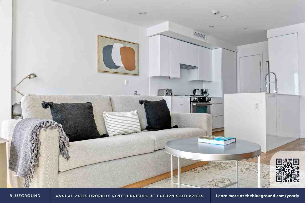 26 W Broadway #581 - Photo 3 of 27