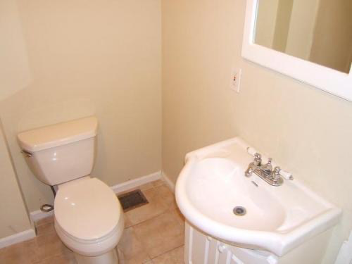 355 Alexander Cir Se #355 - Photo 3 of 11